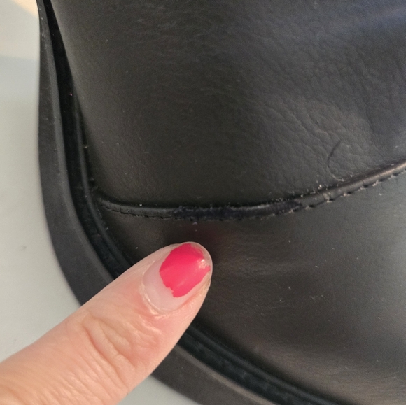 Leather boots - Picture 4 of 10